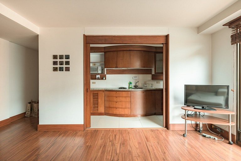 Cozy 1 BR Apartment in Zona G